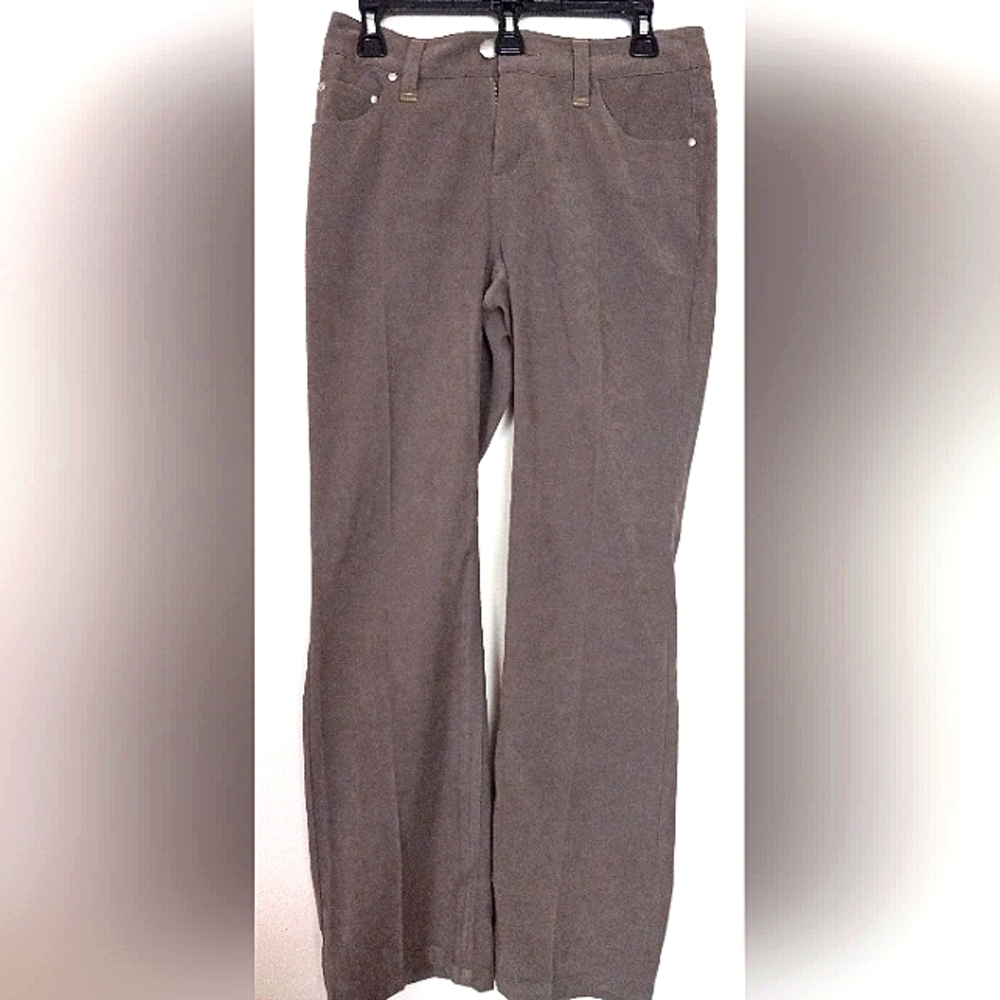 Easy fit size 4. Bundle for more savings!